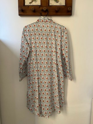 Camiseta larga estampada. Nueva sin etiqueta.