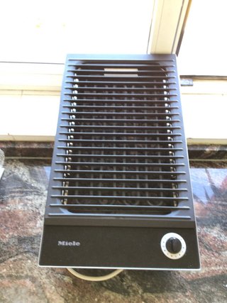 Grill Eléctrico Miele Piedras Volcánicas