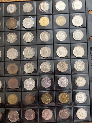 Colección 48 monedas pequeñas