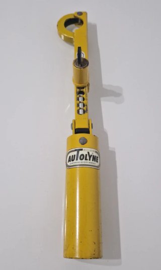 Antirrobo AUTOLYNE con llave para automóvil.
