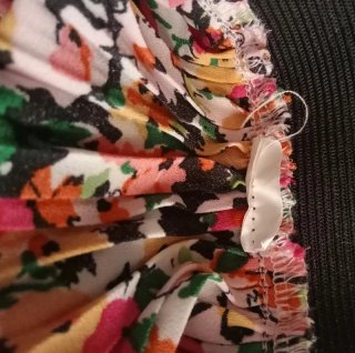 Pantalón palazzo plisado floral Stradivarius