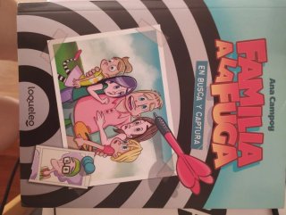 Lote de libros juveniles.