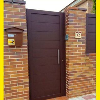Puerta metálica corredera