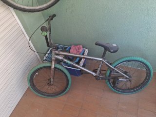 Bicicleta BMX color verde