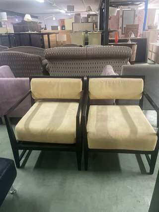 Sillones Beige y Negro Terciopelo