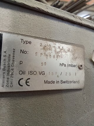 Bomba de vacío industrial a reparar