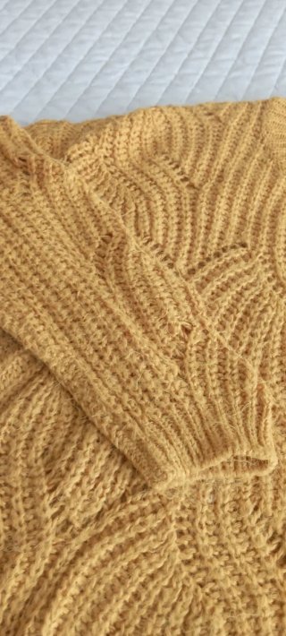 Jersey amarillo tejido