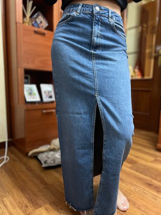 Falda vaquera midi Stradivarius con abertura