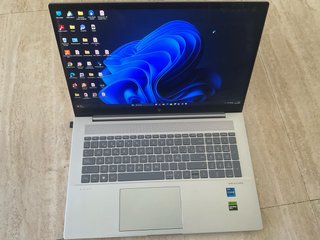 Portátil HP ENVY 17 i7 16GB RAM 1TB SSD ordenador