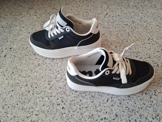 Zapatillas plataforma Mustang Talla 38