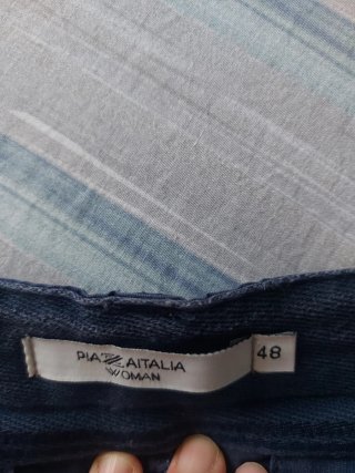 Pantaloncini blu taglia 48