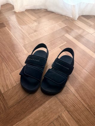 Sandalias Tommy Hilfiger niño azul talla 28