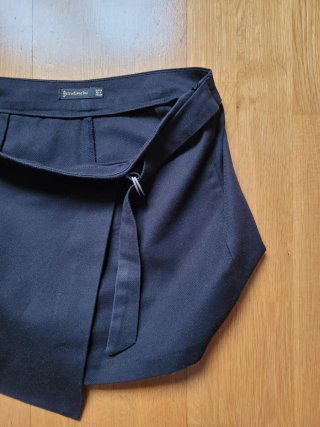 Falda-pantalón negra Stradivarius