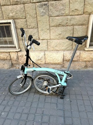 Bicicleta Brompton plegable color menta