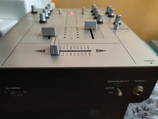 Mesa de mezclas Vestax VMC-002 XL
