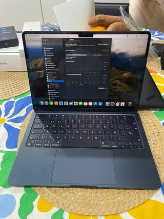 MacBook Air 13 M3 como nuevo en caja