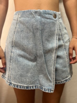 Falda-pantalón vaquera Stradivarius azul claro T.3