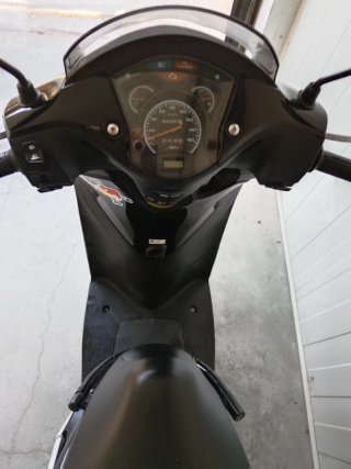 Honda Scooter Negra