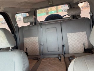Tata Grand Safari 2006 etiqueta B