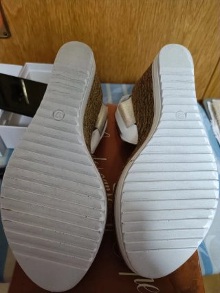Sandalias tacón Blancas y Plateadas