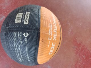 Balón de Baloncesto Kipsta Tarmak 300