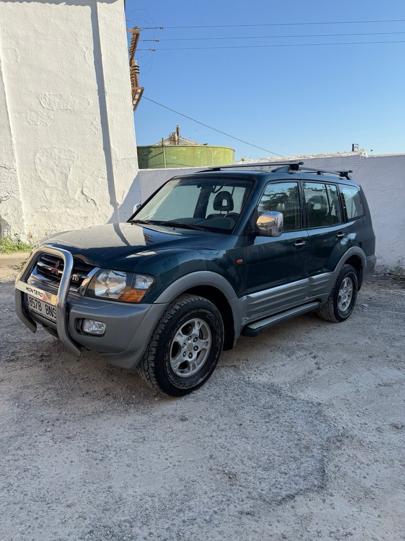 Mitsubishi Montero KAITEKI 2000 - foto 1