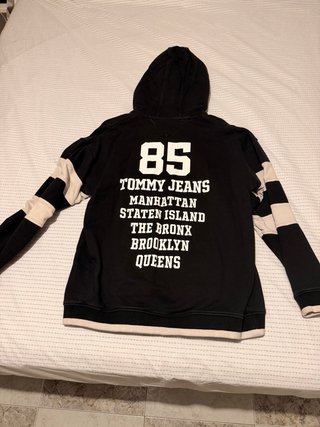 Sudadera Tommy Jeans Negra y Blanca