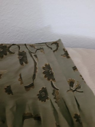 Falda midi floral verde y marrón