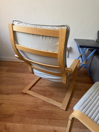 Sillón Poang con reposapiés