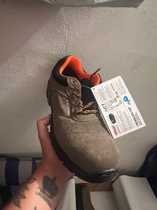 Zapatos de seguridad Cofra Talla 43 si. Estrenar