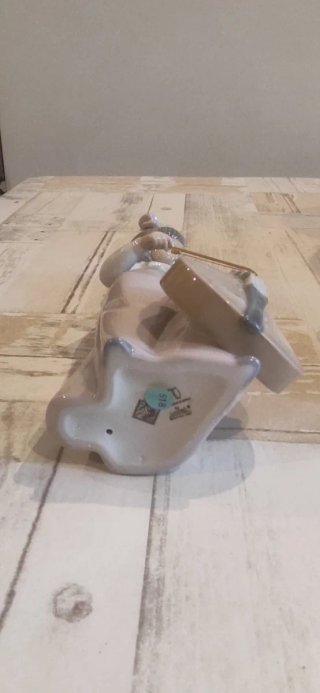 Figura porcelana niña con violonchelo  de Lladró