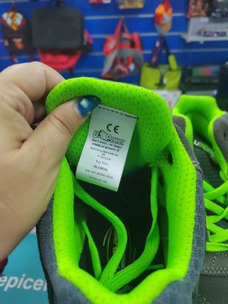 Zapatillas de seguridad U-Power grises y verdes