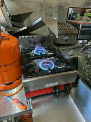 Cocina Industrial Macfrin 2 Fuegos Gas Butano