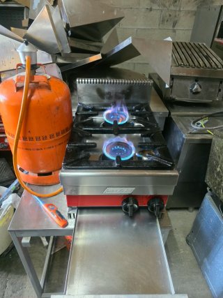 Cocina Industrial Macfrin 2 Fuegos Gas Butano