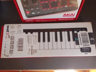 Lote AKAI MPD218 + LPK25