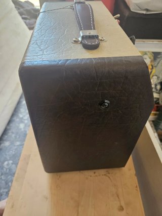Amplificador Fender Champion 600 Beige/Marrón