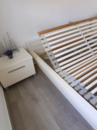 Somier Abatible+Cama135 de Regalo+2 mesitas  noche