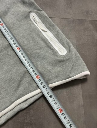 Sudadera Nike Gris con Cremallera y Capucha