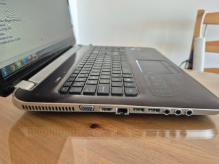 HP Pavilion dv7 Beats Audio Schermo 17