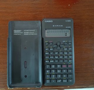 Calculadora Científica Casio fx-82MS