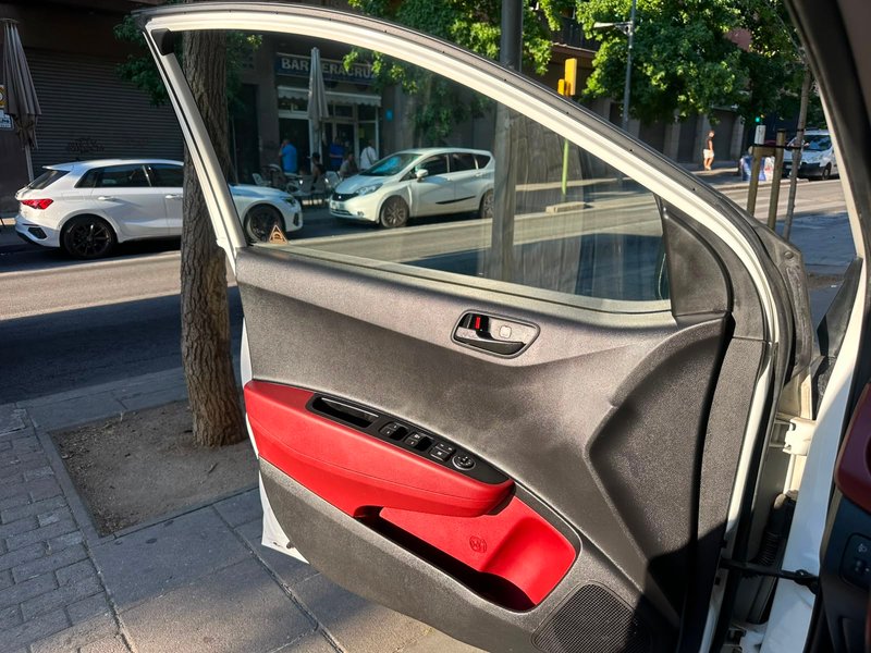 Hyundai i10 1.0 Tecno 2019, foto 17