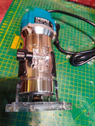 Fresadora 800W + Set 15 Fresas, Nuevos a estrenar