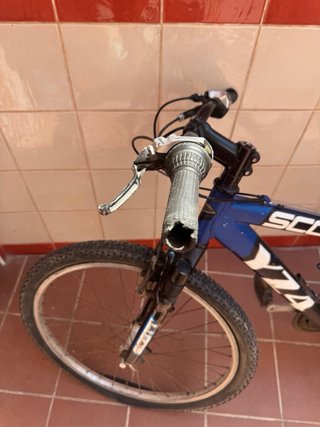 Bicicleta Scott Voltage YZ4 (Ruedas mal estado)