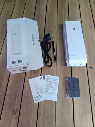 Ubiquiti NanoStation M2 2.4 GHz 11dB