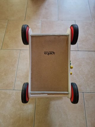 Spielba girello con abaco e ruote
