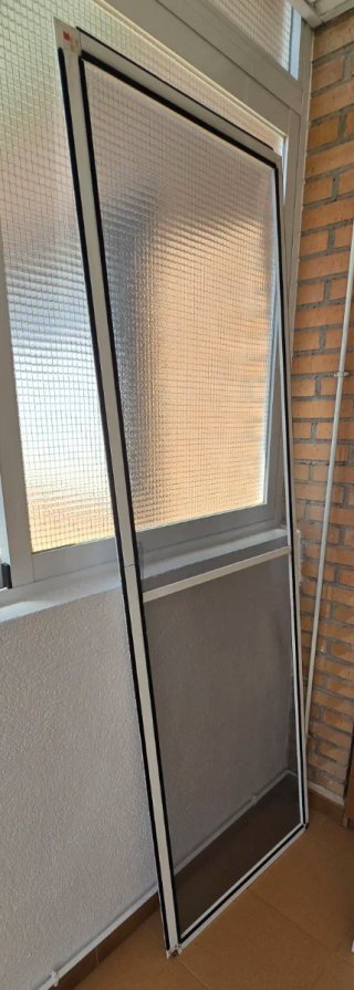2 Mosquiteras para ventanas LAS DOS 50€.