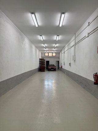 Nave industrial / local en alquiler y venta