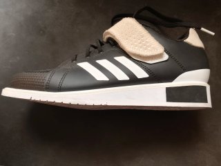 Zapatillas Adidas Powerlift 5 Negras talla 41'5