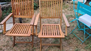 Sillas de madera y metal