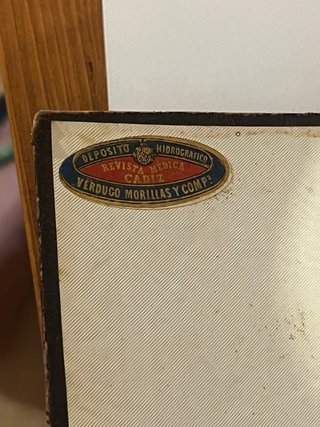 es una edición antigua titulada "Oficio de la sema
